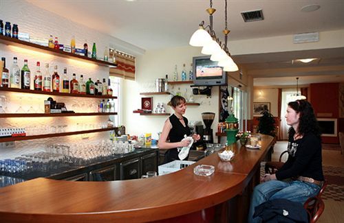 Hotel Eco Center 3*