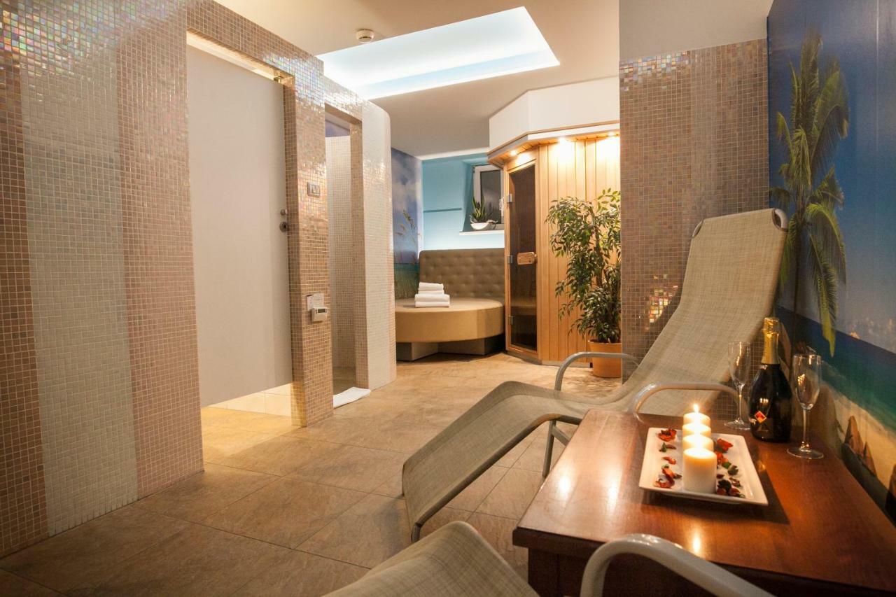 Hotel Eco Center 3*